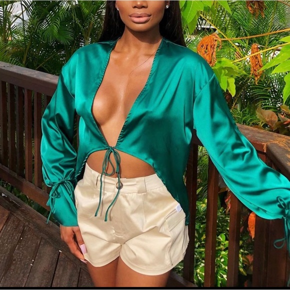 Missguided Cream Satin Tie Front Top size 8 - Picture 9 of 9